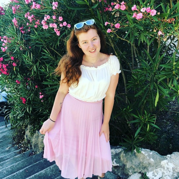 Meet your Posher, Alice - Picture 1 of 1